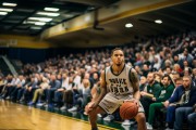 [NBA]兰德尔突入篮下 顺势起飞双手暴扣